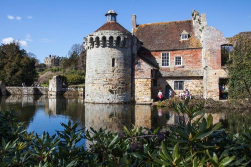 More information about "Scotney Castle A Short History"